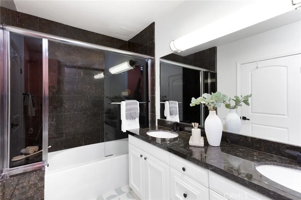 3750 Santa Rosalia Drive #207 Los Angeles, CA 90008