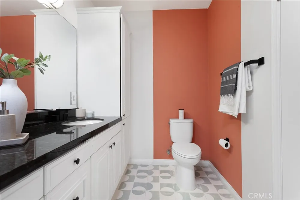 3750 Santa Rosalia Drive #207 Los Angeles, CA 90008
