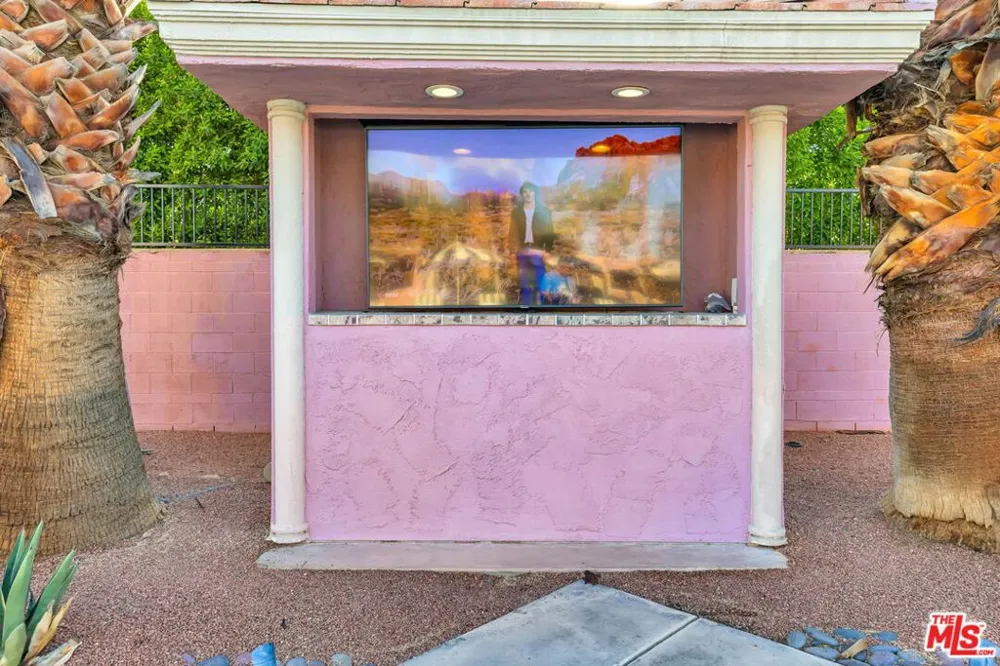 1 Von Dehn Road Rancho Mirage, CA 92270