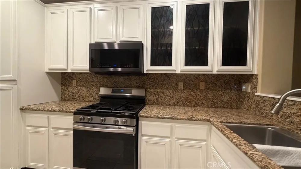 26049 Iris #C Moreno Valley, CA 92555