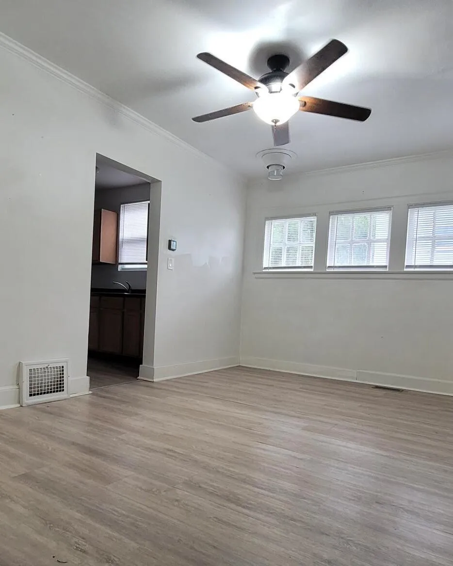 1112 Woodsum Street Jackson City, MI 49203