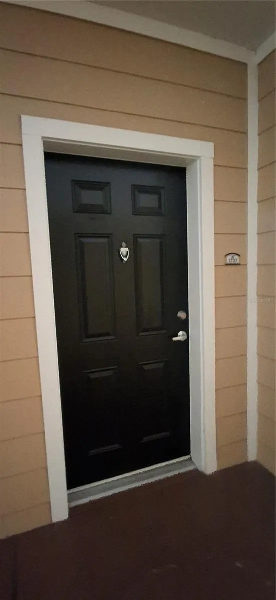 8539 GATE PARKWAY W #1737 Jacksonville, FL 32216