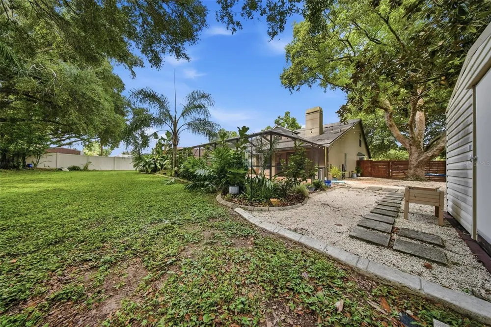 2704 BUCKHORN OAKS DRIVE Valrico, FL 33594