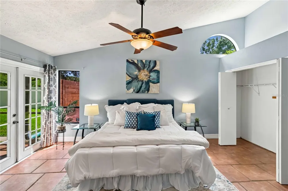 2704 BUCKHORN OAKS DRIVE Valrico, FL 33594