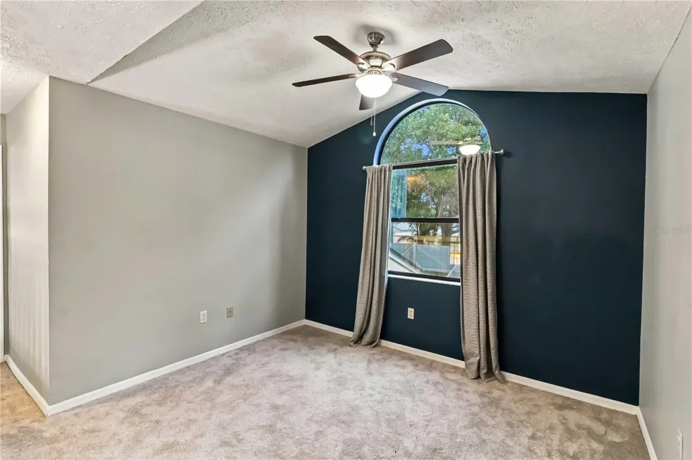 2704 BUCKHORN OAKS DRIVE Valrico, FL 33594