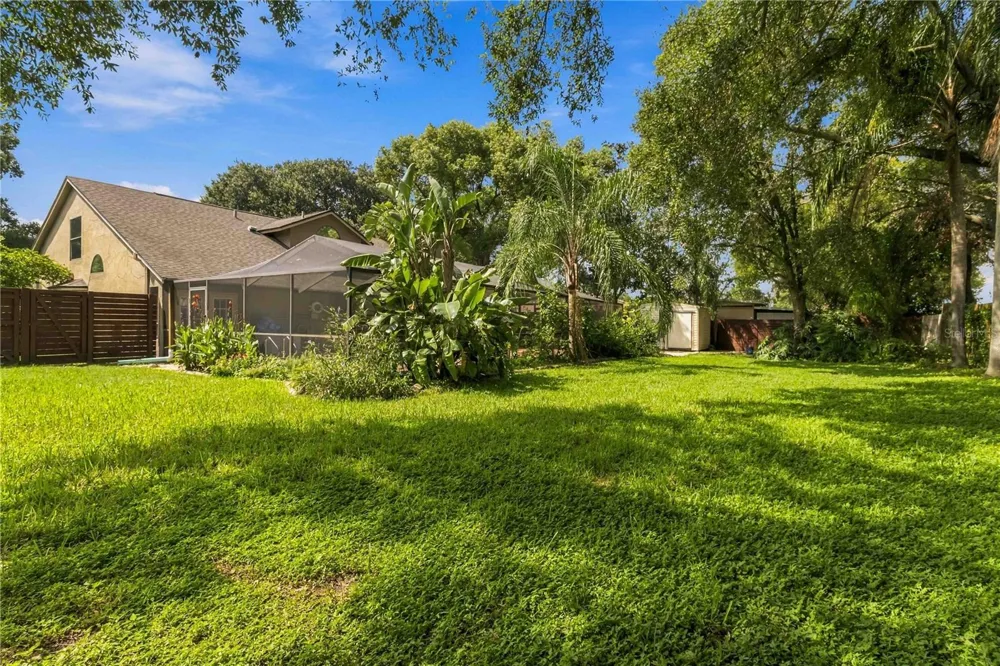 2704 BUCKHORN OAKS DRIVE Valrico, FL 33594