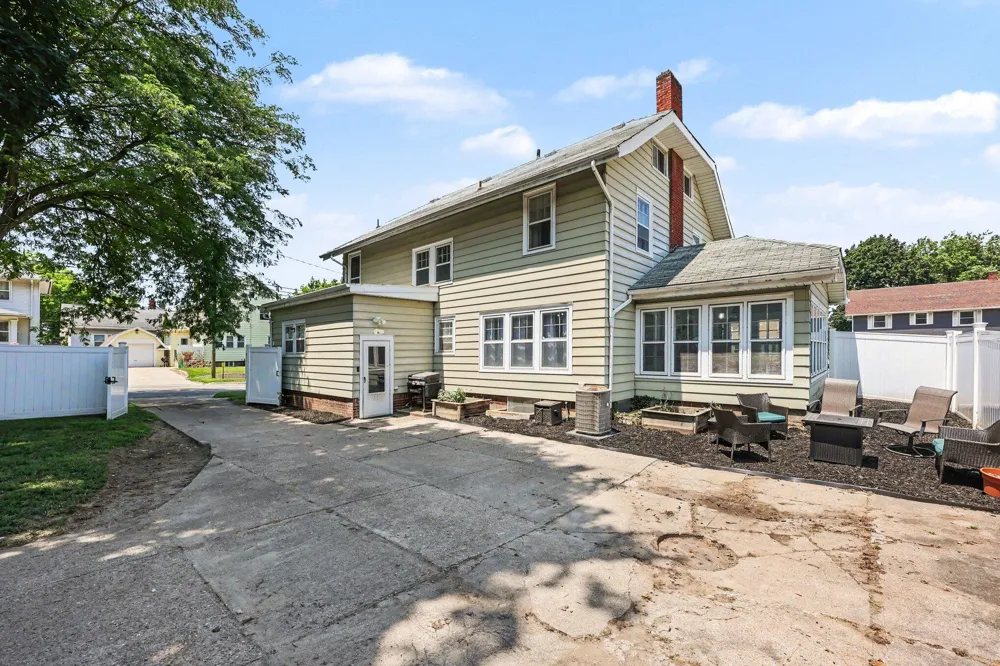 1115 W Michigan Avenue Jackson, MI 49202