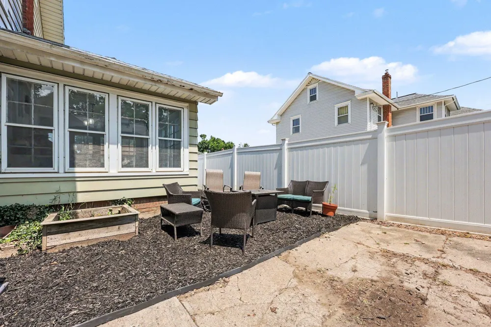 1115 W Michigan Avenue Jackson, MI 49202