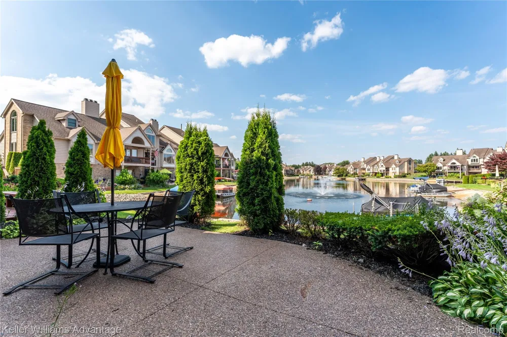 18048 Blue Heron Drive W Northville Township, MI 48168