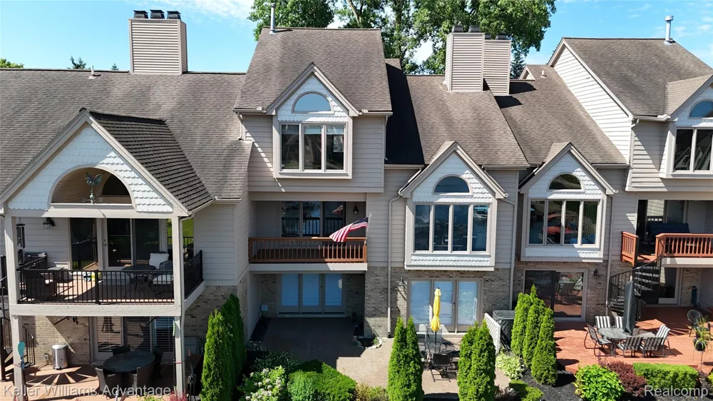 18048 Blue Heron Drive W Northville Township, MI 48168