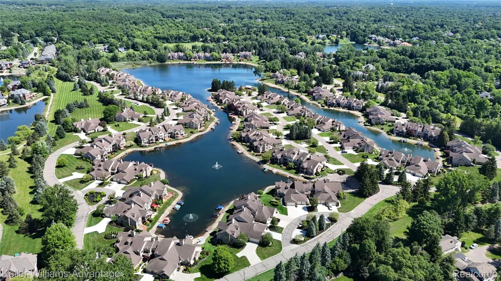 18048 Blue Heron Drive W Northville Township, MI 48168