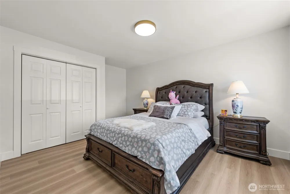 7615 113th Avenue SE Newcastle, WA 98056