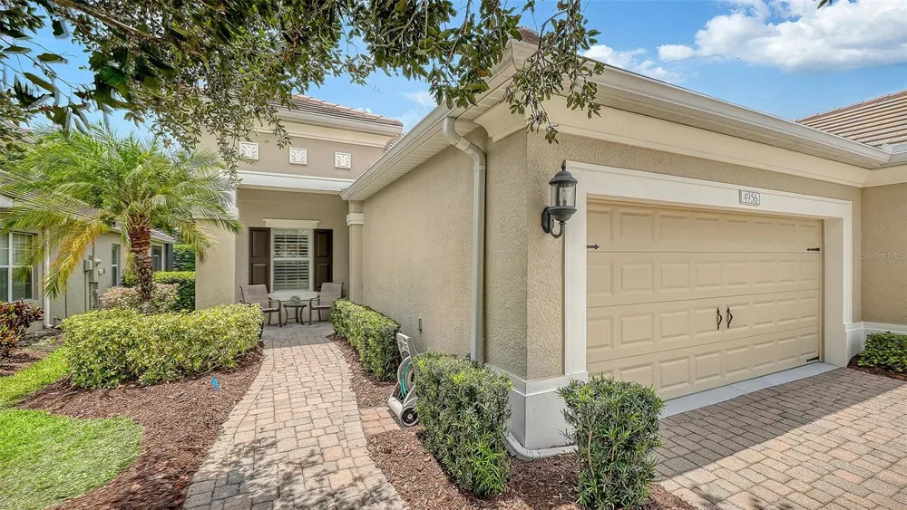 4956 MAYMONT PARK CIRCLE Bradenton, FL 34203