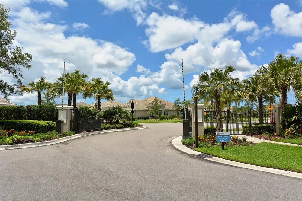 4956 MAYMONT PARK CIRCLE Bradenton, FL 34203