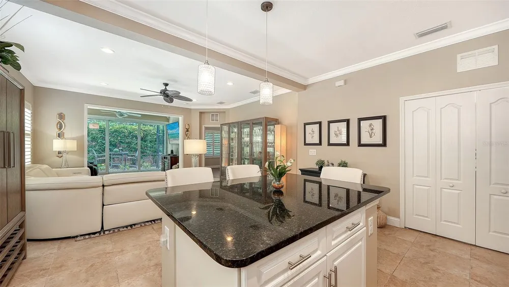 4956 MAYMONT PARK CIRCLE Bradenton, FL 34203