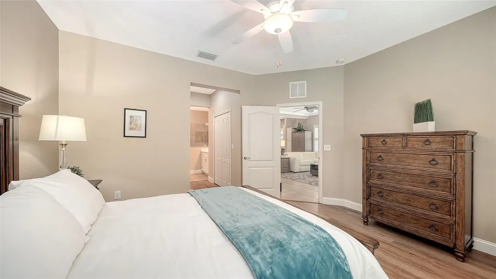 4956 MAYMONT PARK CIRCLE Bradenton, FL 34203