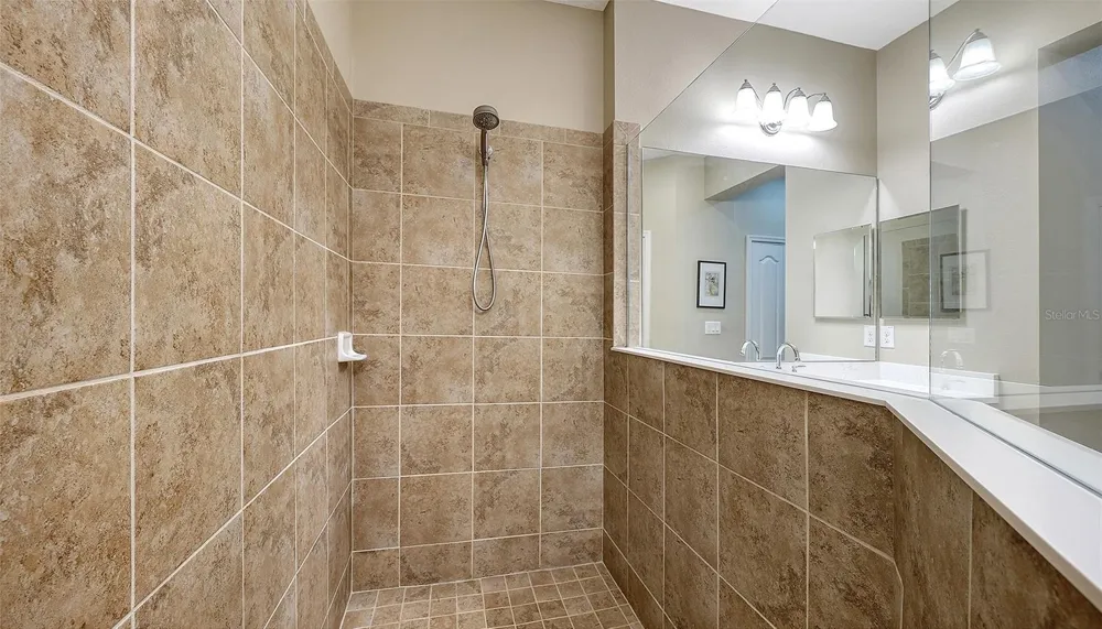 4956 MAYMONT PARK CIRCLE Bradenton, FL 34203