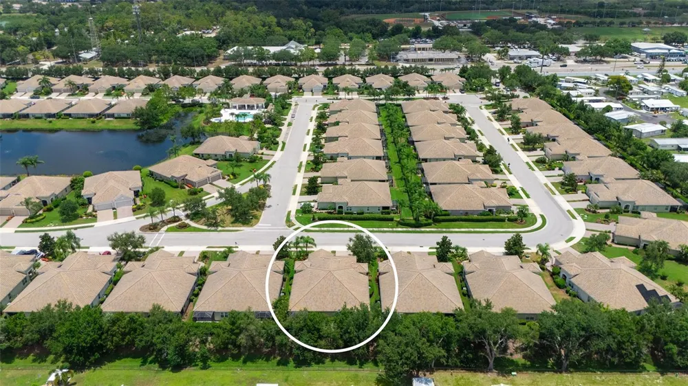 4956 MAYMONT PARK CIRCLE Bradenton, FL 34203