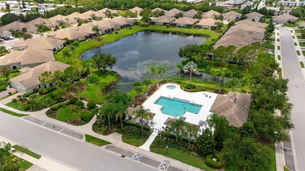 4956 MAYMONT PARK CIRCLE Bradenton, FL 34203
