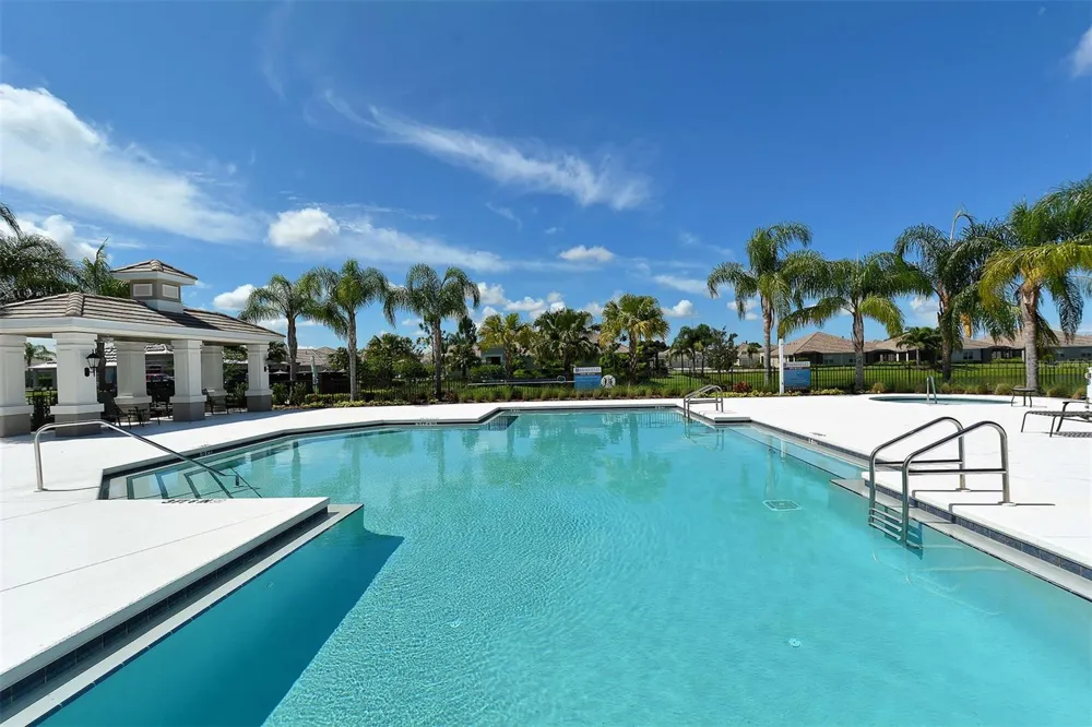 4956 MAYMONT PARK CIRCLE Bradenton, FL 34203