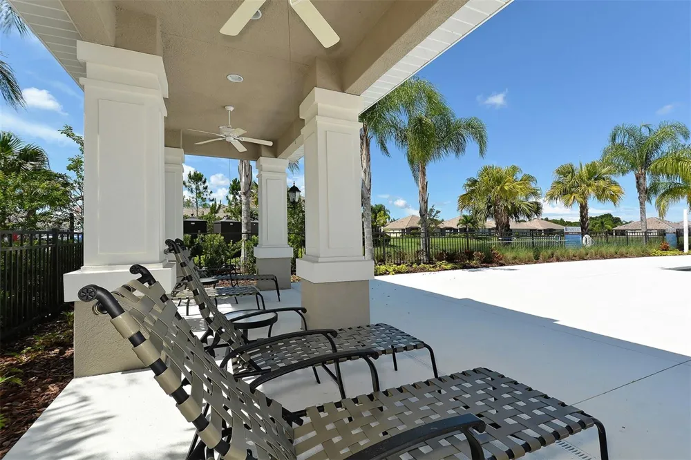 4956 MAYMONT PARK CIRCLE Bradenton, FL 34203