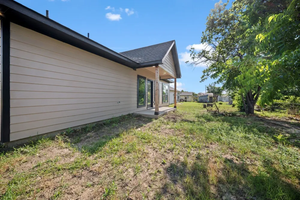 711 A D Mosley Street Ferris, TX 75125