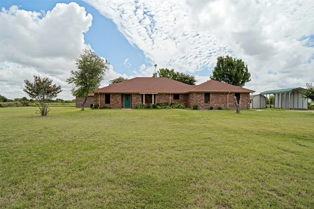 3511 County Road 1108 Celeste, TX 75423