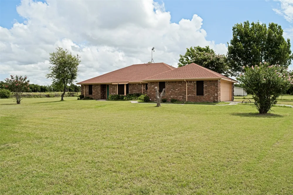 3511 County Road 1108 Celeste, TX 75423