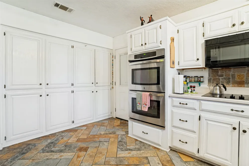 3511 County Road 1108 Celeste, TX 75423