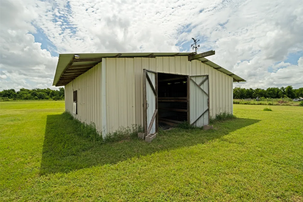 3511 County Road 1108 Celeste, TX 75423