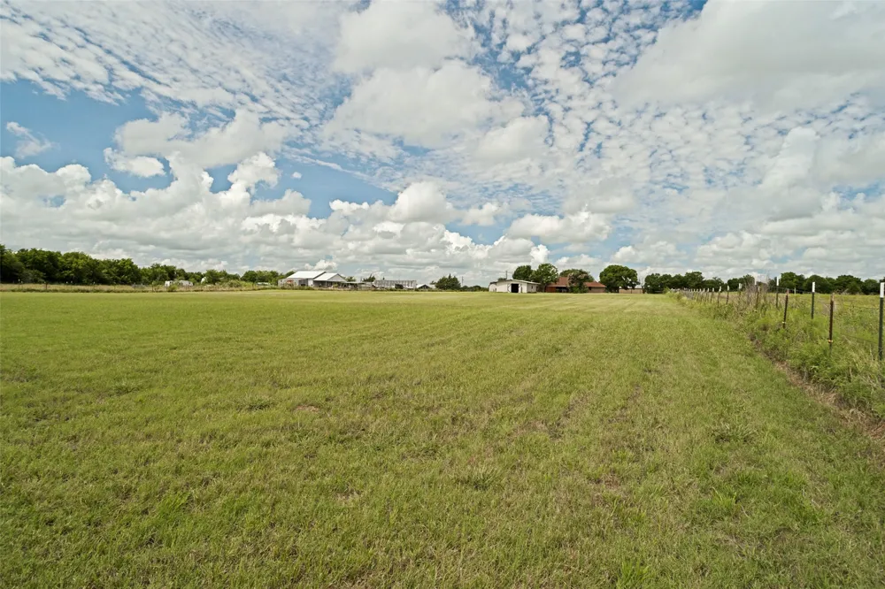3511 County Road 1108 Celeste, TX 75423