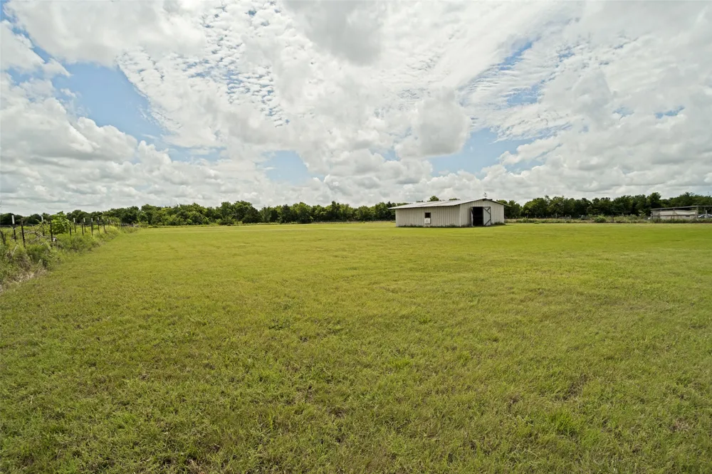 3511 County Road 1108 Celeste, TX 75423