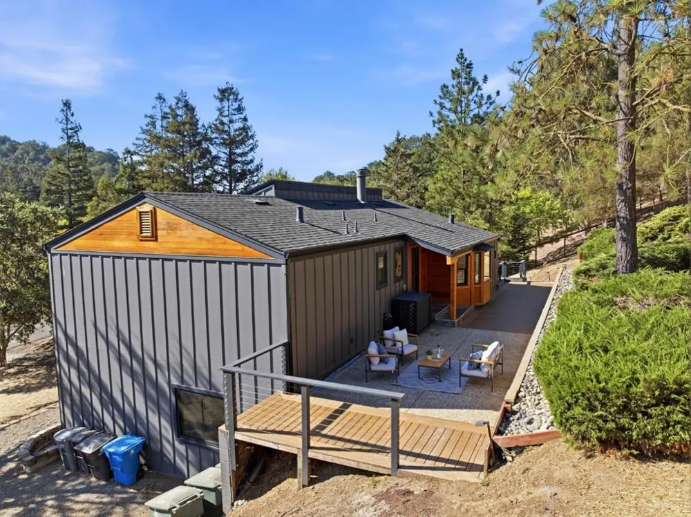17815 Woodland Avenue Morgan Hill, CA 95037