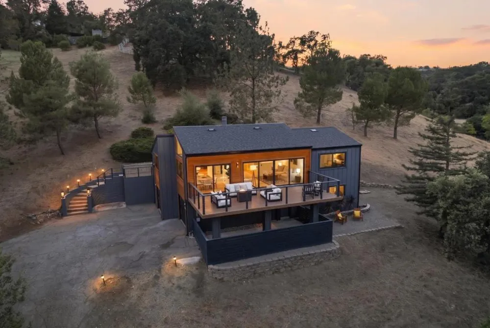17815 Woodland Avenue Morgan Hill, CA 95037