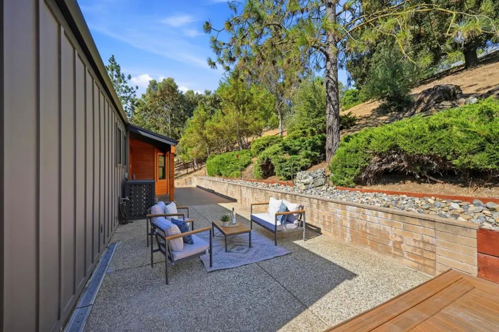 17815 Woodland Avenue Morgan Hill, CA 95037