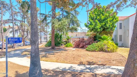 4357 Victoria Park Drive