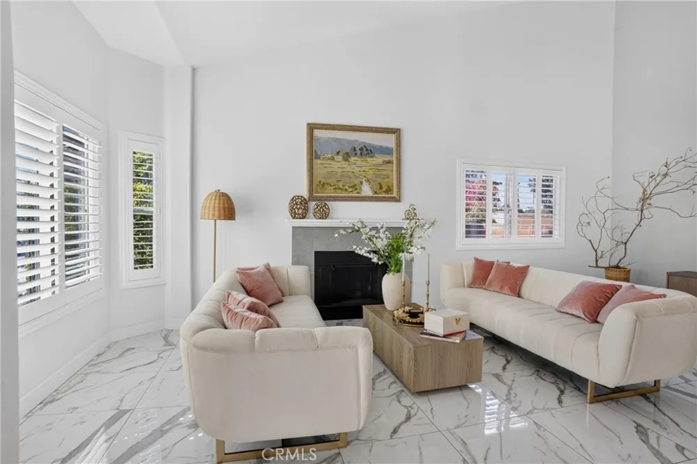 15553 Cobalt Sylmar, CA 91342