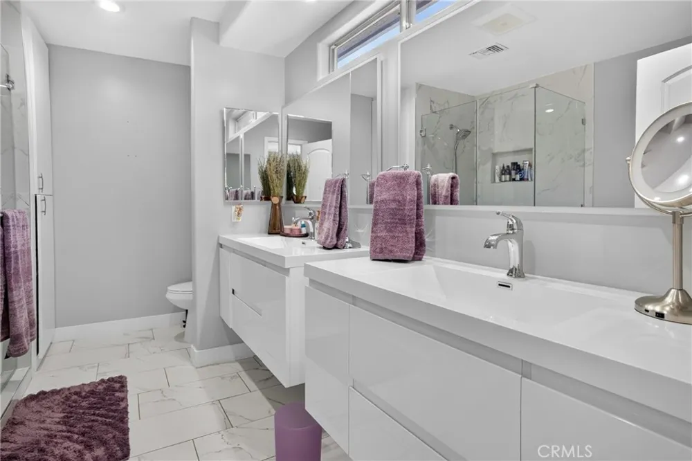 15553 Cobalt Sylmar, CA 91342
