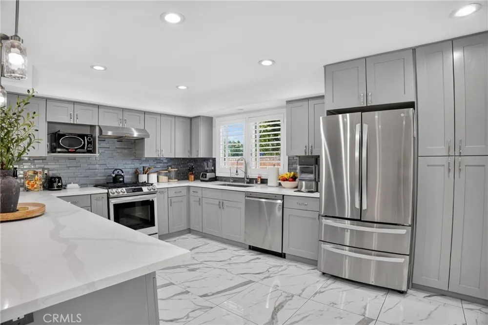 15553 Cobalt Sylmar, CA 91342