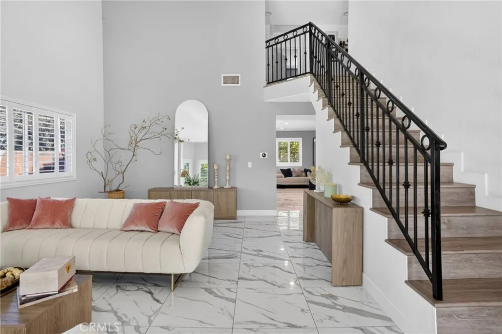 15553 Cobalt Sylmar, CA 91342
