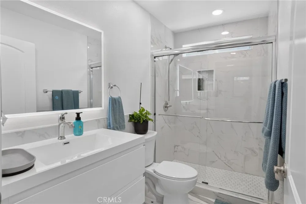15553 Cobalt Sylmar, CA 91342