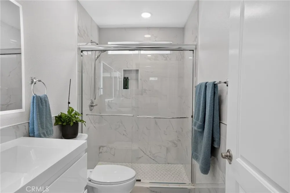 15553 Cobalt Sylmar, CA 91342