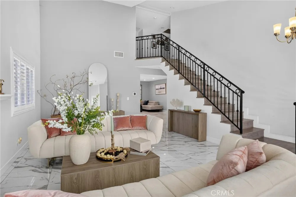 15553 Cobalt Sylmar, CA 91342