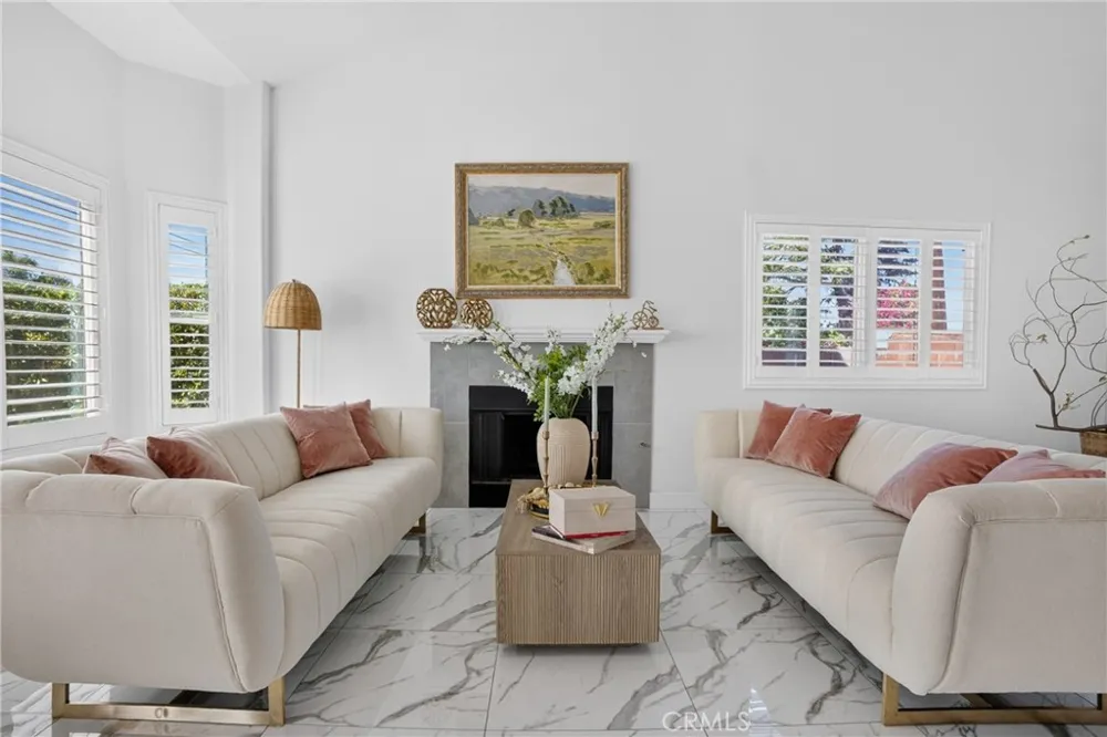 15553 Cobalt Sylmar, CA 91342