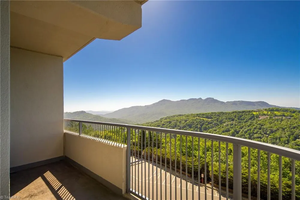 303 Sugar Top Drive #2210 Banner Elk, NC 28604