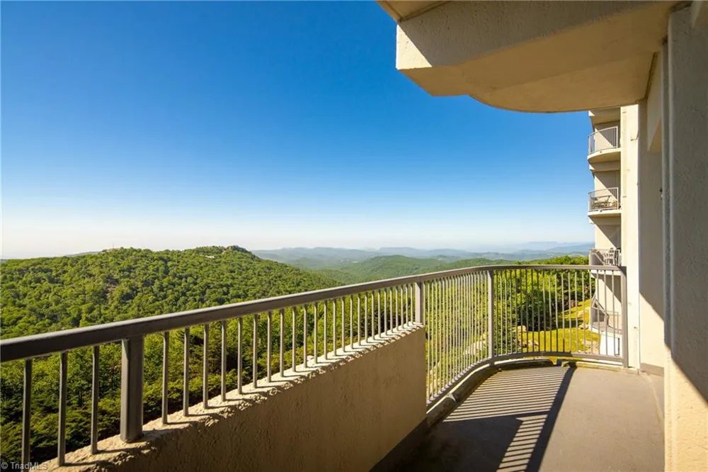 303 Sugar Top Drive #2210 Banner Elk, NC 28604