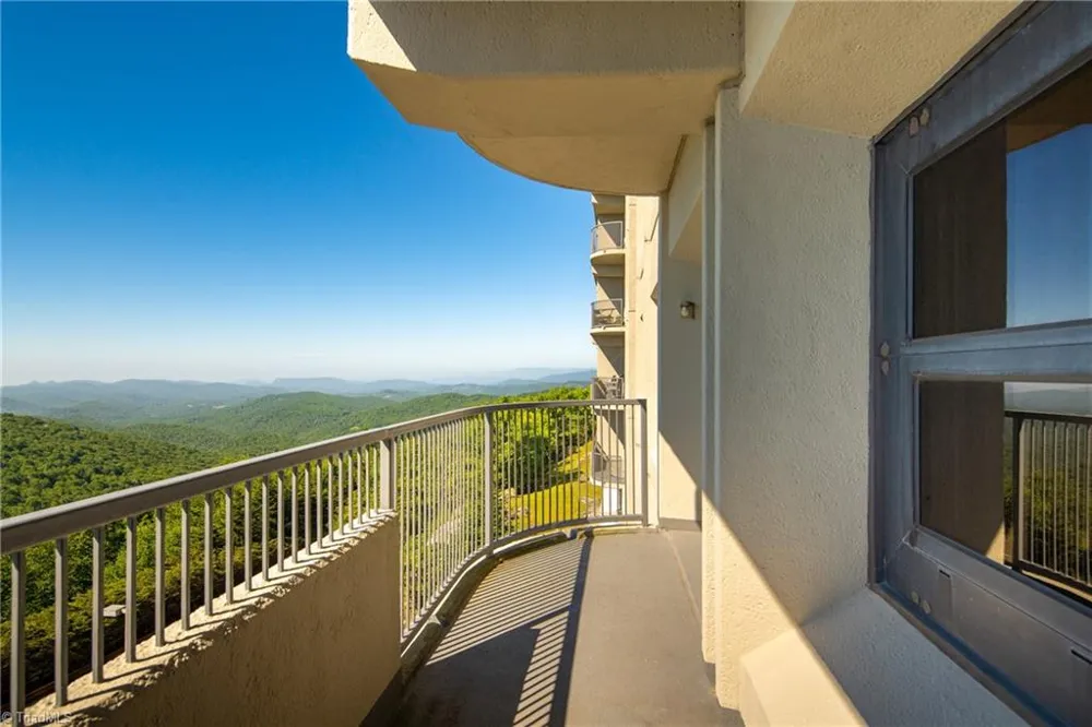 303 Sugar Top Drive #2210 Banner Elk, NC 28604