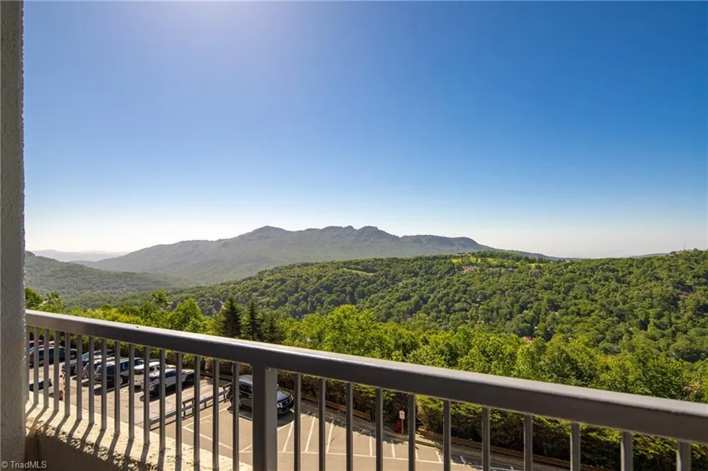 303 Sugar Top Drive #2210 Banner Elk, NC 28604