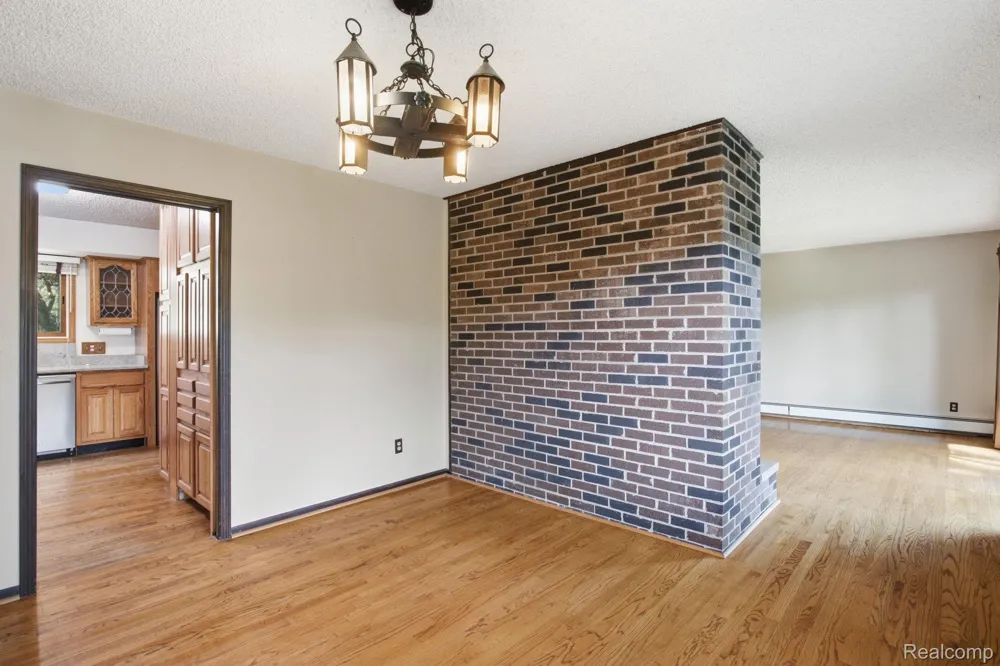 2726 Bay Drive West Bloomfield Charter Township, MI 48324