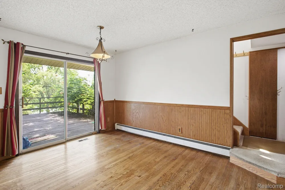 2726 Bay Drive West Bloomfield Charter Township, MI 48324